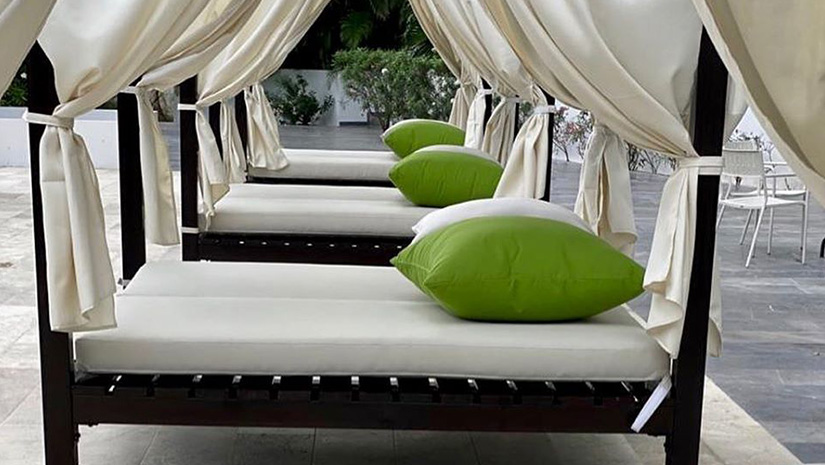 Gazebo Lounge Bed